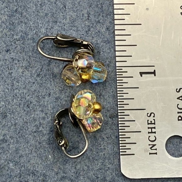 Clip On Earrings Triangle Clover Clear Faceted Rhinestones Silver Gold Bling - Picture 4 of 4